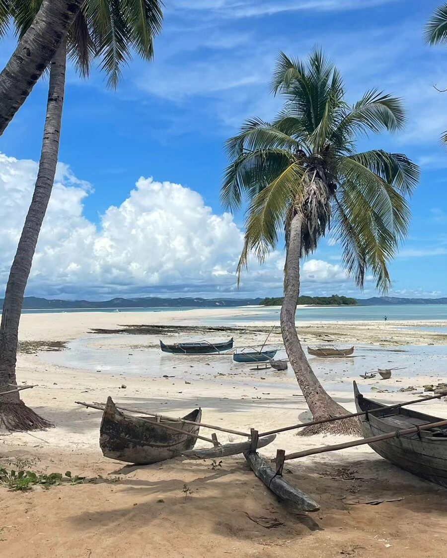 Band de sable de Nosy Iranja Vue de loin